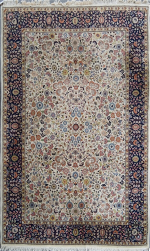 Tischuhr mit Porzellanblumen-Dekor, 20. Jh., 