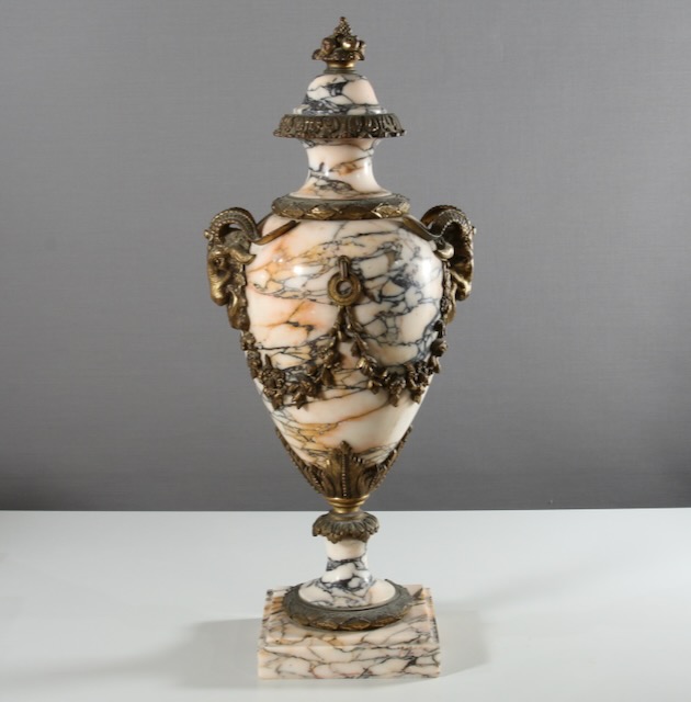 Amphoren-Pokal
