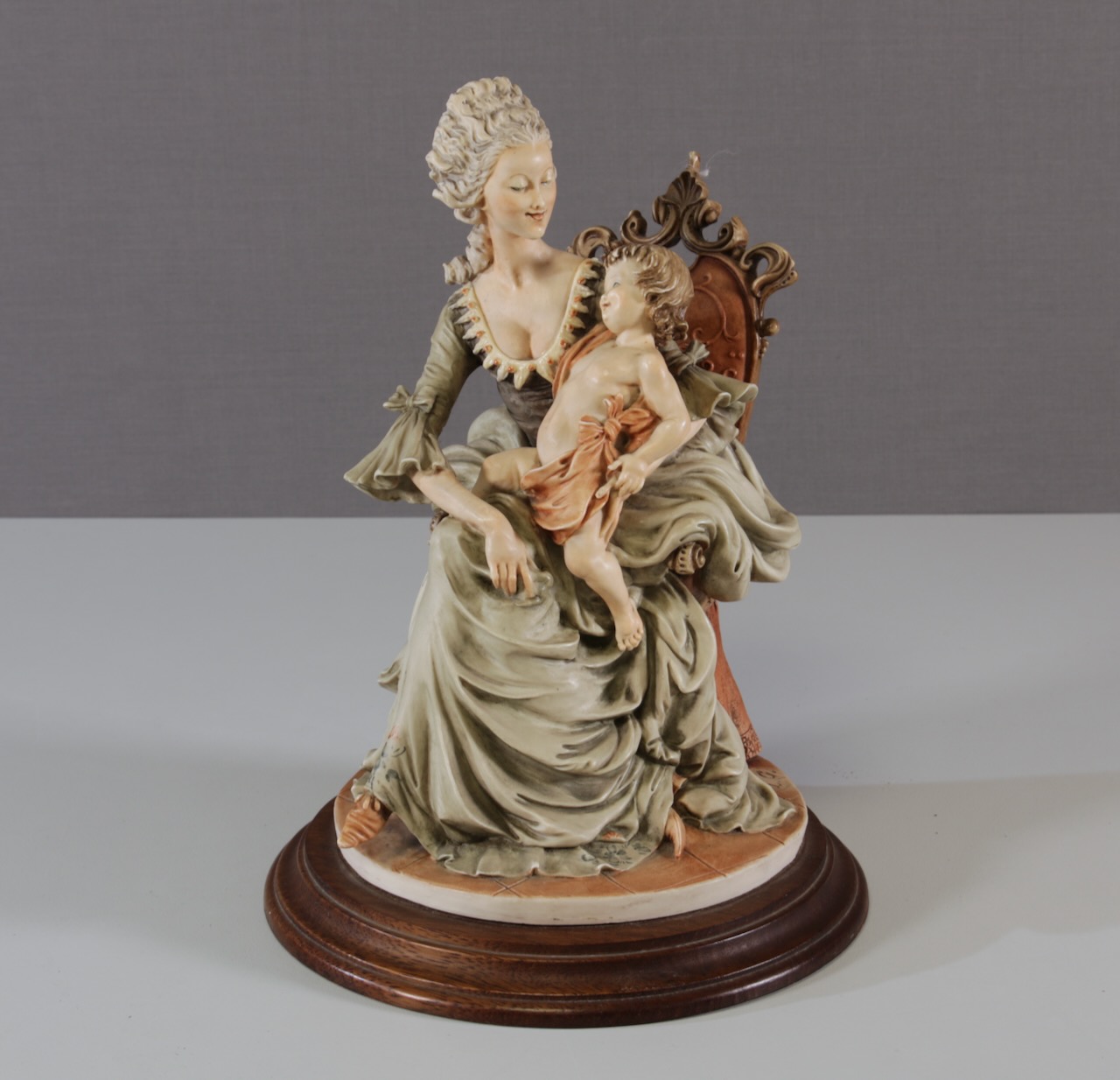 Kunstharz-Figur