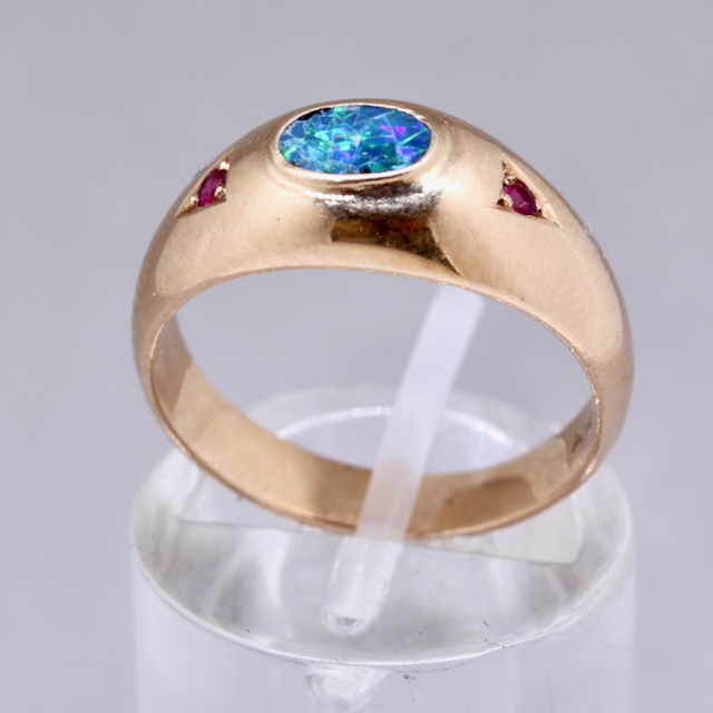 Damenring Rotgold mit Opal