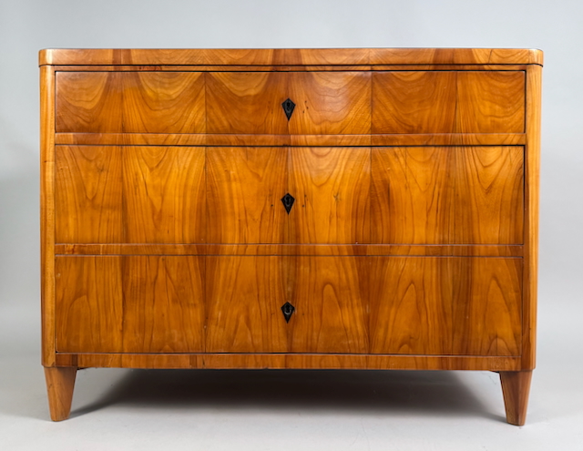 Biedermeier Kommode, Rüster