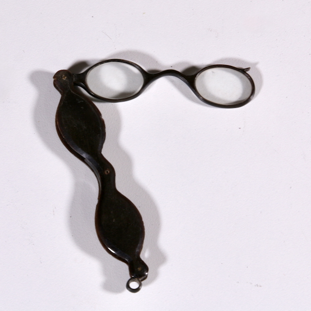 Stielbrille aus Horn 19. Jh.