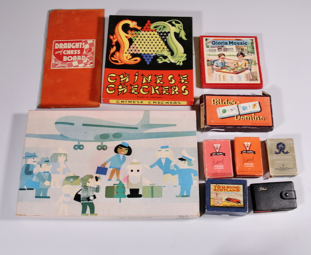 Konvolut Brettspiele und Spielkarten 20er-60er Jahre