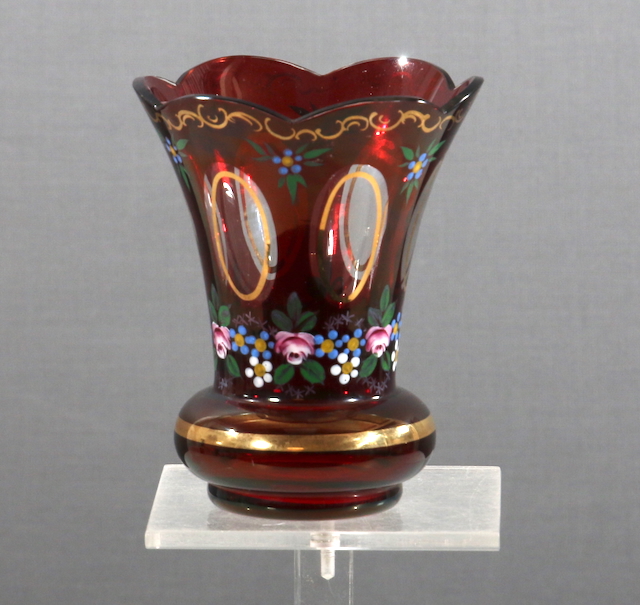 Rubinglas Vase